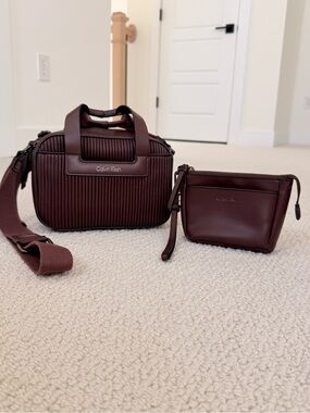 Calvin Klein Bette 2 in 1 Crossbody handbag Textured Crossbody Bag